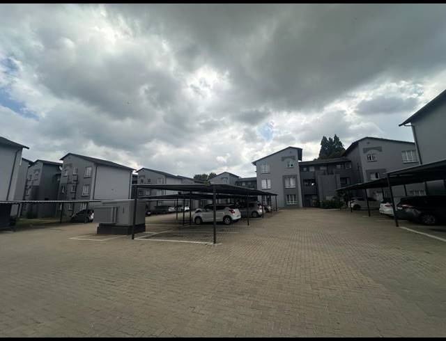 2 BEDROOM TOWNHOUSE FOR SALE IN VERWOERDPARK